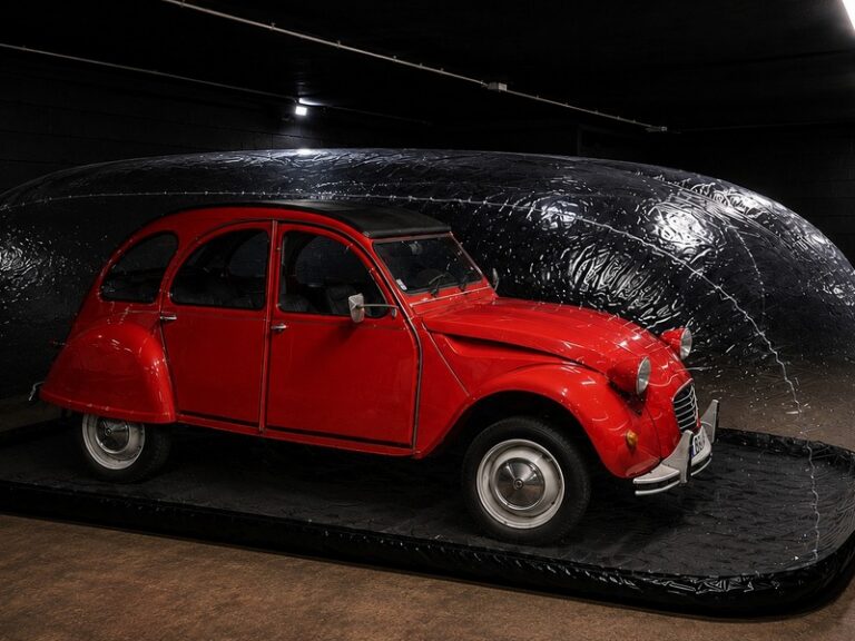 super-car-safe-storage-7
